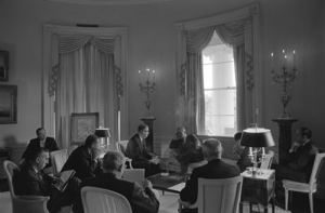 1967 05 אבא אבן בבית הלבן